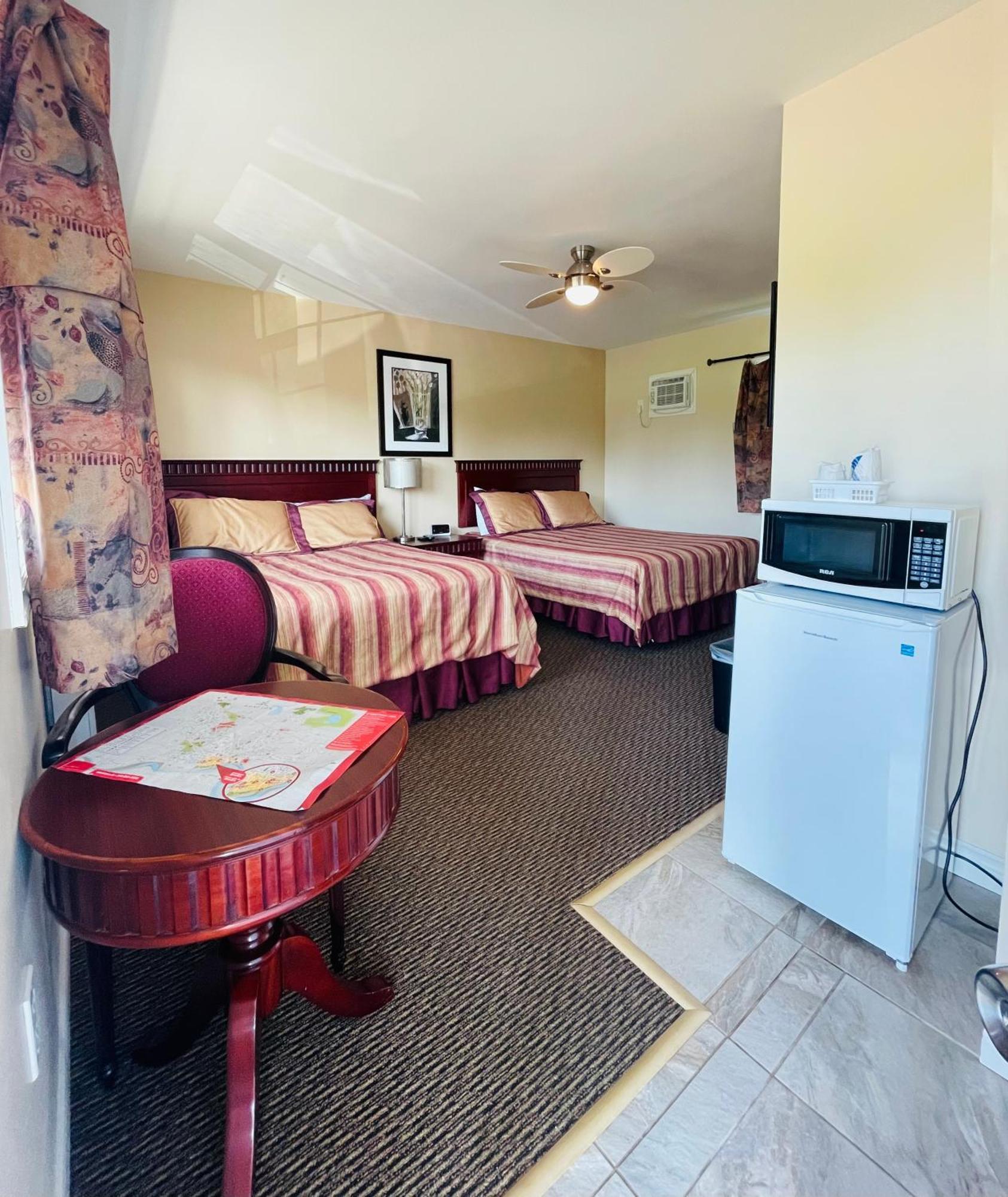 Scenic Motel Монктон Экстерьер фото